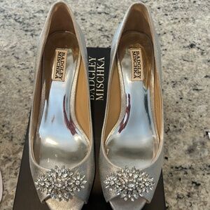 ✨ Badgley Mischka “Nakita” Heels – Size 9 – Silver ✨
